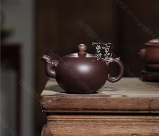 《雙龍戲珠》 《雙龍戲珠》