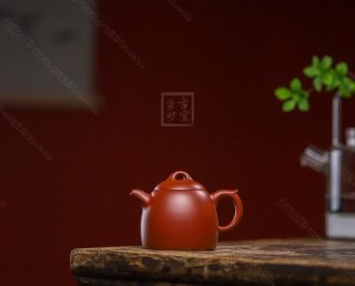 《秦權(quán)》 《秦權(quán)》