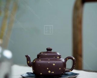 《灑金四方》 《灑金四方》