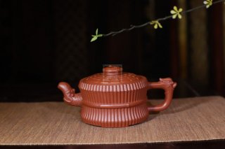 《龍頭一捆竹》宜興紫砂壺助工純手工制大紅袍收藏實(shí)用龍頭一捆竹 《龍頭一捆竹》宜興紫砂壺助工純手工制大紅袍收藏實(shí)用龍頭一捆竹