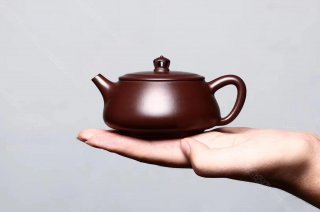 精品實(shí)用器【靈玉壺】泥料:原礦紫朱 精品實(shí)用器【靈玉壺】泥料:原礦紫朱