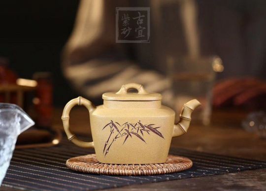 《四方金竹》